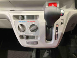 納車前にはプロのメカニックが、各部の点検を行います。ディーラーにしか出来ない品質、そしてサービスできっと満足していただけると思います!