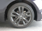 R5年式夏タイヤ215/45R17ブリヂストン製です。