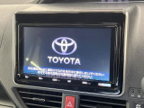【純正9型ナビ】人気の純正ナビを装備しております。ナビの使いやすさはもちろん、オーディオ機能も充実!キャンプや旅行はもちろん、通勤や買い物など普段のドライブも楽しくなるはず♪