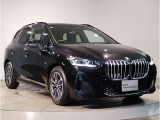 【50:50の重量配分】前後のタイヤにかかる車両重量を均等になる様に拘って設計。シャープで軽快なハンドリングを実現。ドライバーと車との一体感あるドライビングの歓びをご体感下さい!