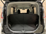■充実のアフターサービス■ 車の販売はもちろん、自社整備工場・自社鈑金工場・オイル交換&点検専門店舗を完備しておりますので納車後もお客様のカーライフをトータルでサポートいたします。