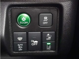 ホンダセンシングが装備されています。アダプティブレーダークルーズやレーンキープアシスト、車線逸脱防止機能なども備えていて、ロングドライブも快適で安全にお楽しみいただけます。