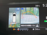 【アラウンドビューモニター】専用のカメラにより、上から見下ろしたような視点で360度クルマの周囲を確認することができます☆死角部分も確認しやすく、狭い場所での切り返しや駐車もスムーズに行えます。