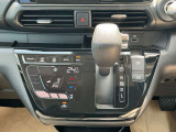 「オートエアコン」が付いています。1年中快適な室内を提供!車内温度を設定すると、風量を自動で調節してくれます。