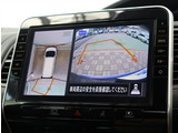 お車選びをお楽しみ頂けるよう、在庫車の展示スペースを十分に確保しております。
