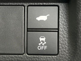 【パワーバックドア】スマートキーや運転席のボタンを押すだけでリアゲートが自動で開閉します!荷物を持っている時や、高い位置にあるバックドアを閉める際に便利な機能です♪