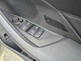 ◆インスツルメントパネルやインテリアトリムなどは、調和しなが洗練された室内を作り上げ、スイッチ類によって、優れた操作性をも実現。ドライバーの視線や動線を考え、人間工学に基づきデザインされています。◆