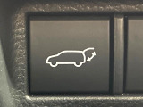 【パワーバックドア】スマートキーや運転席のボタンを押すだけでリアゲートが自動で開閉します!荷物を持っている時や、高い位置にあるバックドアを閉める際に便利な機能です♪
