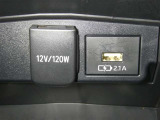 【充電用USB端子】デバイスの充電に便利です。※実際の接続端子は写真で確認or店舗までご気軽にお問合せください♪