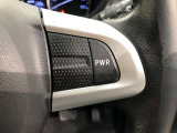【ステアリングスイッチ】左です。ハンドルから手を離さず、運転に集中したまま手元でオーディオ操作等ができます。