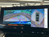【パノラミックビューモニター】専用のカメラにより、上から見下ろしたような視点で360度クルマの周囲を確認することができます☆死角部分も確認しやすく、狭い場所での切り返しや駐車もスムーズに行えます。