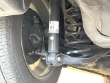 お車を安心してお乗りいただく為には、足回りの定期点検が欠かせません。サービスサポート(有償保証)では無料点検もご提供しており、安心のカーライフをお過ごしいただけるサポート体制が整っています。