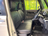運転席シート廻りは使用感も少なく、良好な状態となっています。丁寧に使われていたことがよくわかりますね。