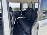 ゆとりある広々とした車内空間は、ドライブを始め買い物やレジャーなど、幅広く活躍します。一人でもみんなとでもお出かけを楽しみましょう!