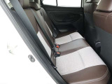 見えないところまで徹底洗浄!中古車をキレイで気持ちよくお乗りいただけるよう、トヨタ認定中古車はしっかりクリーニング。エンジンルームやシートを外した洗浄まで目に見えないところまで徹底的に洗浄しています。