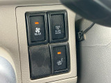 運転背席にはシートヒーター、後席へもヒーターダクトを装備♪