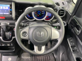 【ステアリングスイッチ】運転中、前方から目線をそらすことなく、オーディオ等の操作が可能な便利機能!安心&快適なドライブを演出してくれます♪