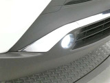 当店はお客様駐車場ももちろん完備しており、併せて新車も併設してますのでお気軽にご来店下さいませ。