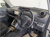 見通しのよいすっきりとした視界で、誰でも運転しやすいです。運転のしやすさは疲れにくさにも繋がりますよ♪