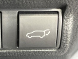 【パワーバックドア】スマートキーや運転席のボタンを押すだけでリアゲートが自動で開閉します!荷物を持っている時や、高い位置にあるバックドアを閉める際に便利な機能です♪