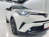 フォグランプ装着車です。暗い夜道の車両前方を明るく照らします