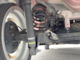 お車を安心してお乗りいただく為には、足回りの定期点検が欠かせません。サービスサポート(有償保証)では無料点検もご提供しており、安心のカーライフをお過ごしいただけるサポート体制が整っています。