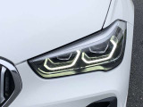 LEDのパワフルな白色光は太陽光の特性に近く、優れた視認性を発揮します。