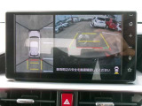 全周囲モニター付きですので、上から見たような映像も確認できます。(補助装置になりますので、目視でもご確認ください)