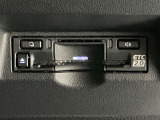 高速道路で便利な【ETC2.0】を装備しています。光ビーコン搭載で渋滞情報などナビゲーションと連動することで機能も充実いたします。他、観光施設に立ち寄るための高速料金割引サービス等もございます。