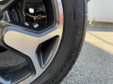 タイヤのサイズは、165/60R15です(*&rsquo;&omega;&rsquo;*)