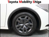 シンプルなデザインの純正ホイールキャップです。落ち着いたデザインですので車体と一体感があります。