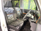運転席シート廻りは使用感も少なく、良好な状態となっています。丁寧に使われていたことがよくわかりますね。