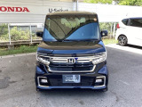 お客様に安全で快適なカーライフをお送りいただくために、中古車にも高いレベルの品質基準を設け、その基準に従って、全ての中古車について納車前整備を実施しています。