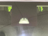【トヨタセーフティセンス】走行中に前方の車両等を認識し、衝突しそうな時は警報とブレーキで衝突回避と被害軽減をアシスト。より安全にドライブをお楽しみいただけます。