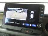 駐車が苦手な方にも安心の、バックカメラ装備です!