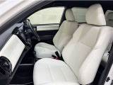 トヨタ中古車「まるごとクリーニング」施工済。外装はもちろん内装はシートを外して見えない所まで徹底洗浄しています。