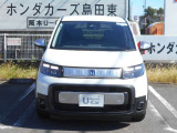 R8年式フリード1.5e:HEVクロスター ☆プラチナホワイト・パールです☆
