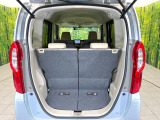 普段のお買い物や通勤、送迎等に十分な荷室スペースを確保しております。セカンドシートを倒すと、大きな荷物の積載も可能です♪