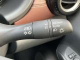トンネル進入時や暗くなれば自動点灯するオートライトです。