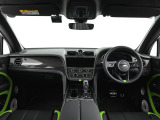 前車追従機能、レーンキープアシスト、ヘッドアップディスプレイも付いており、多数のオプションを備えております。