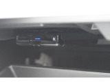 ETCは純正ならではの足元を妨げない工夫をこらしており、ETC2.0搭載車です。周辺のITSスポット道路状況や渋滞情報も表示可能でございます。