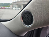 【BOSEサウンドシステム】高性能スピーカーで広がりのある、包み込むような音を体感してください。