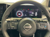 手元でナビの音量調整等が出来るのでナビの操作によるわき見運転を防止することが出来ます。