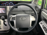【ステアリングスイッチ】運転中、前方から目線をそらすことなく、オーディオ等の操作が可能な便利機能!安心&快適なドライブを演出してくれます♪