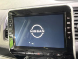 【大画面ナビ】人気の大型10インチナビを装備。存在感のある大画面はインパクト大!ナビ利用時のマップ表示は見やすく、テレビやDVDは臨場感がアップ!いつものドライブがグッと楽しくなります♪
