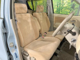 運転席シート廻りは使用感も少なく、良好な状態となっています。丁寧に使われていたことがよくわかりますね。