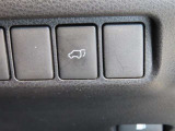 パワーバックドア装着車です。