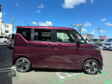 運転席側からの写真です。背が高くて存在感があります