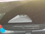 【トヨタセーフティセンス】走行中に前方の車両等を認識し、衝突しそうな時は警報とブレーキで衝突回避と被害軽減をアシスト。より安全にドライブをお楽しみいただけます。