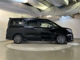 当社でご購入頂いた全ての車両はご納車前、エンジンオイル交換・ワイパーゴム・ブレーキ点検・調整・その他確認の上ご納車いたします。